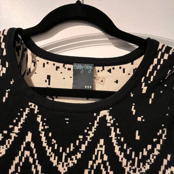 ~Gabby Skye~ Sweater Dress - Small - Picture 5 of 9